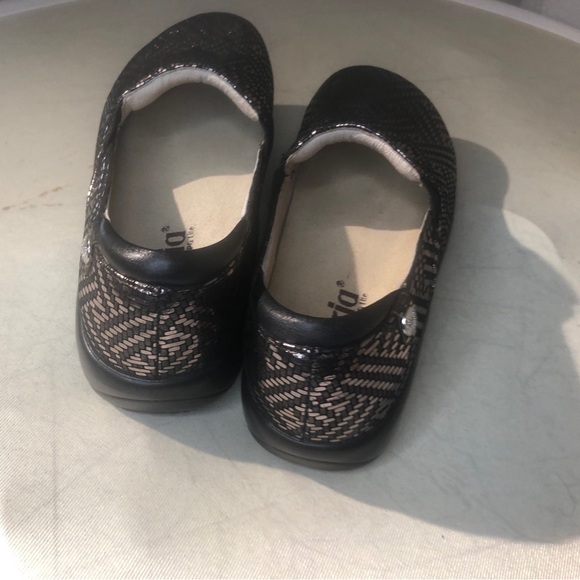 Alegria black and bronze chevron slip on. Size 37 - Picture 6 of 7